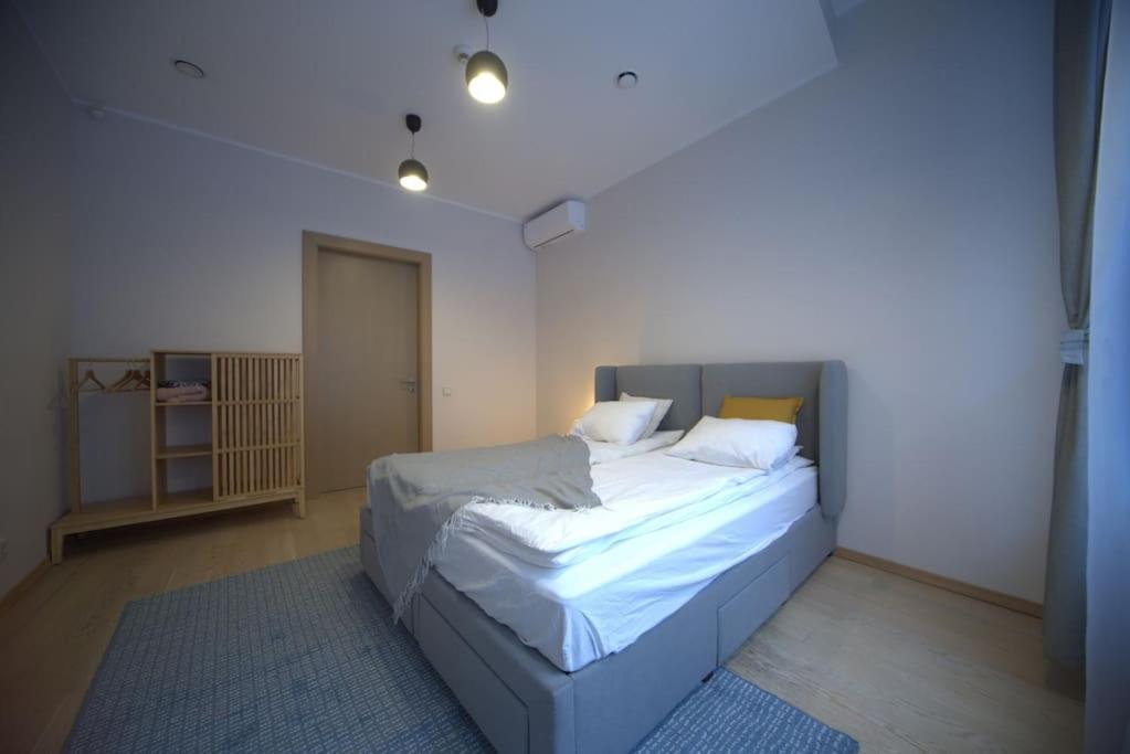 3 Bedroom Apartment In The Old/T รีกา ภายนอก รูปภาพ